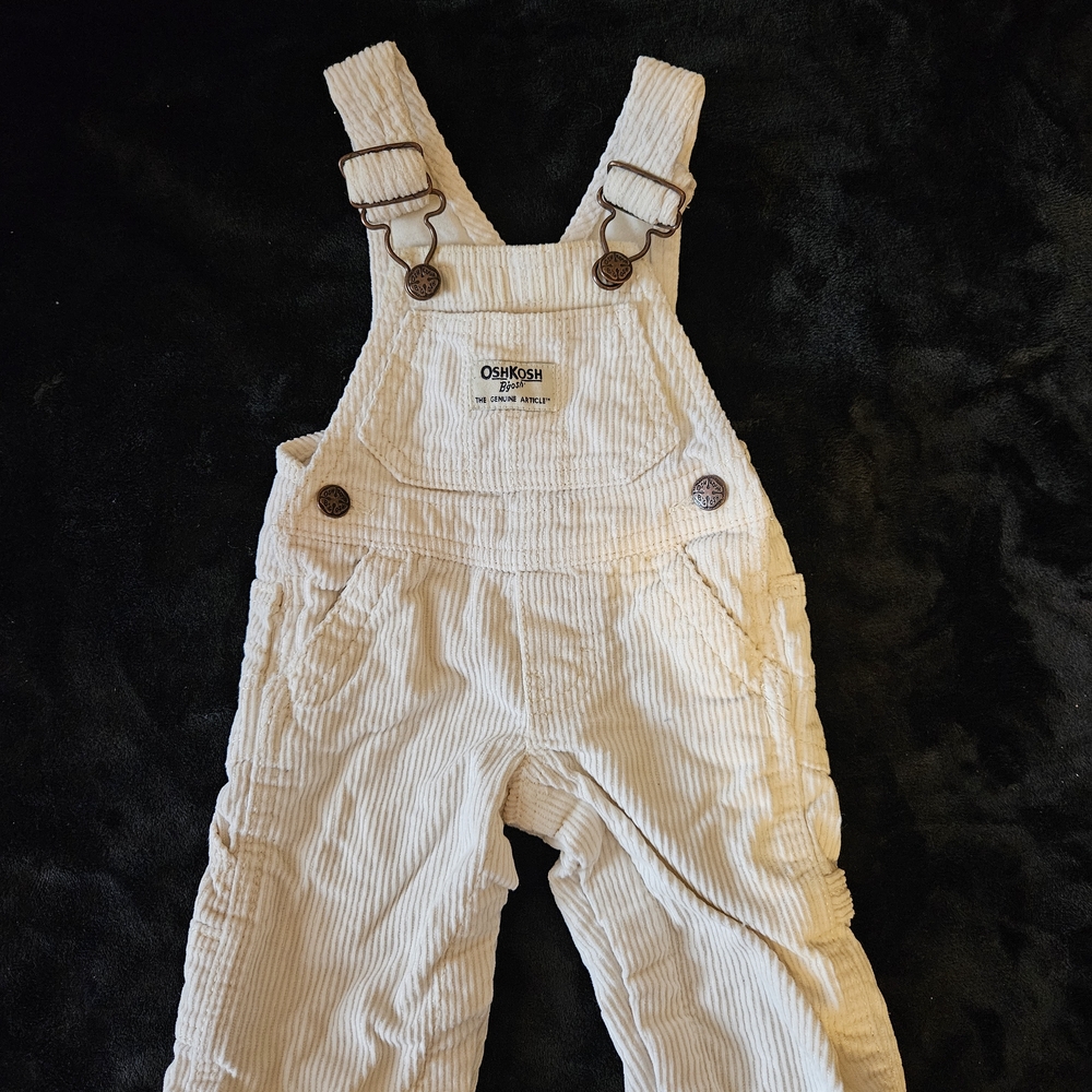 OshKosh B'gosh Cream Corduroy Overalls 3 Months